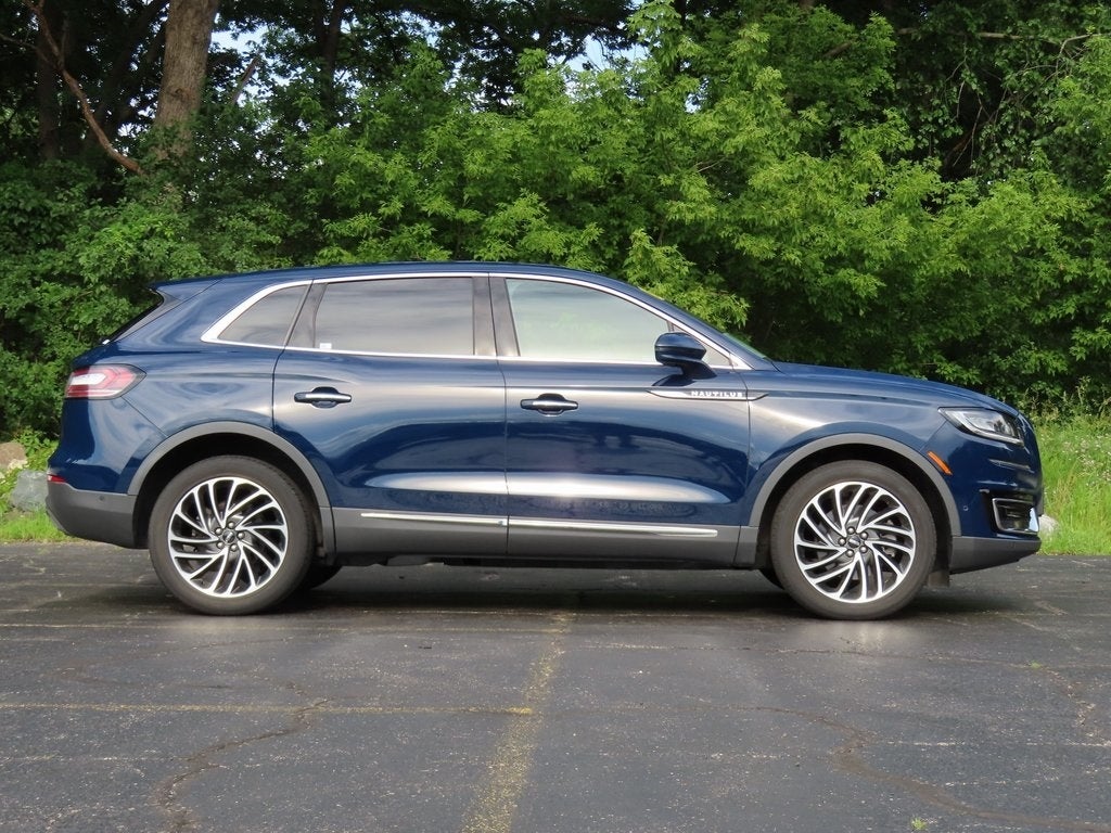 Used 2019 Lincoln Nautilus Reserve with VIN 2LMPJ8L91KBL56656 for sale in Oconomowoc, WI