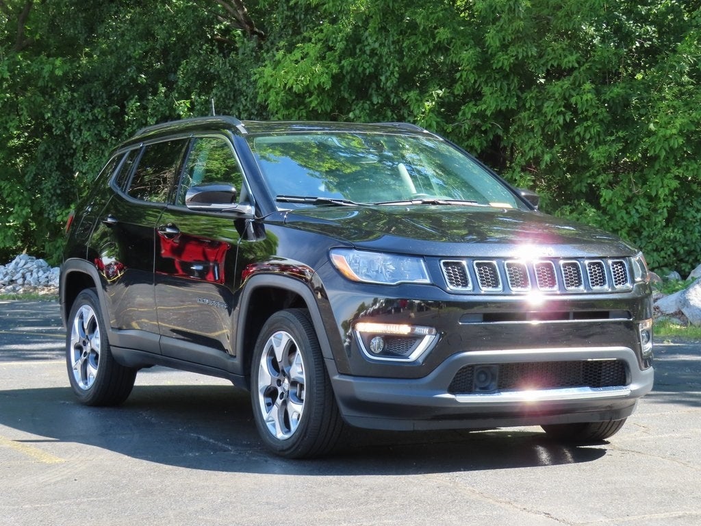 Used 2021 Jeep Compass Limited with VIN 3C4NJDCB8MT550885 for sale in Oconomowoc, WI